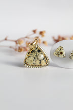 Triangle Shaped Inlaid himalayan daisy (white) and Queen Anne’s Lace (white) Dry flowers Pendant Set