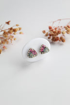Triangle Shaped Inlaid himalayan daisy (gray) and Queen Anne’s Lace (dark pink) Dry flowers Pendant Set