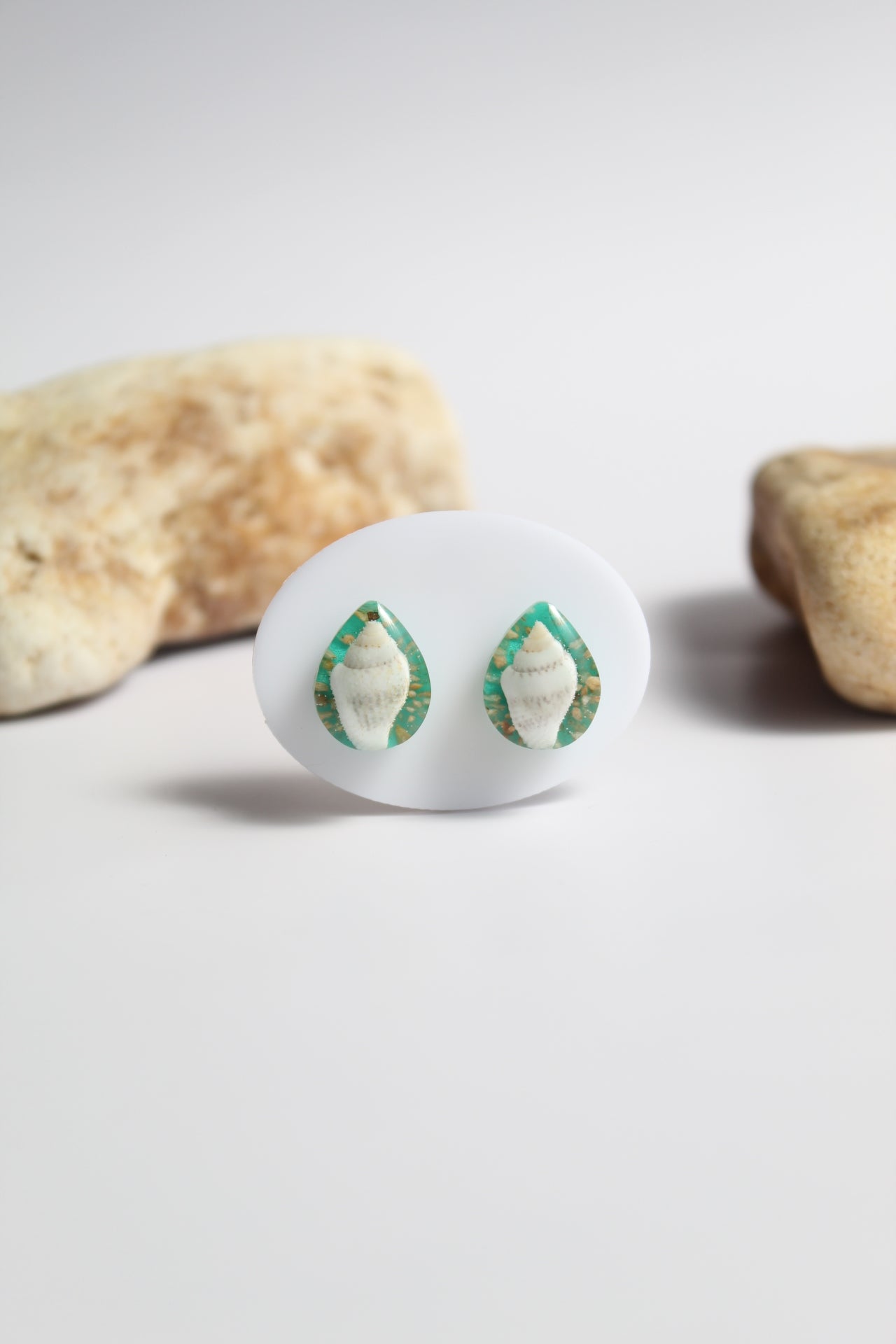 Drop Shaped Inlaid starfish and seashell Pendant Set (Aqua Green Base)
