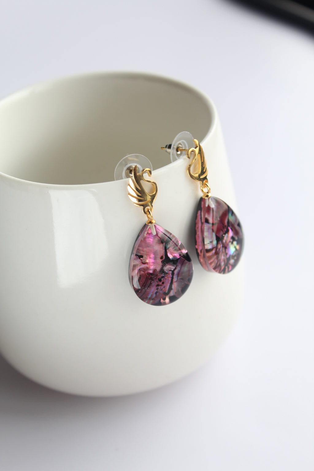 Water Drop Shaped Inlaid Abalone Shell (Reddish) Earring