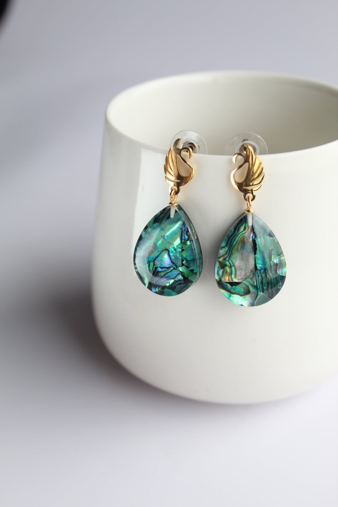 Water Drop Shaped Inlaid Abalone Shell (Mottled Green) Earring