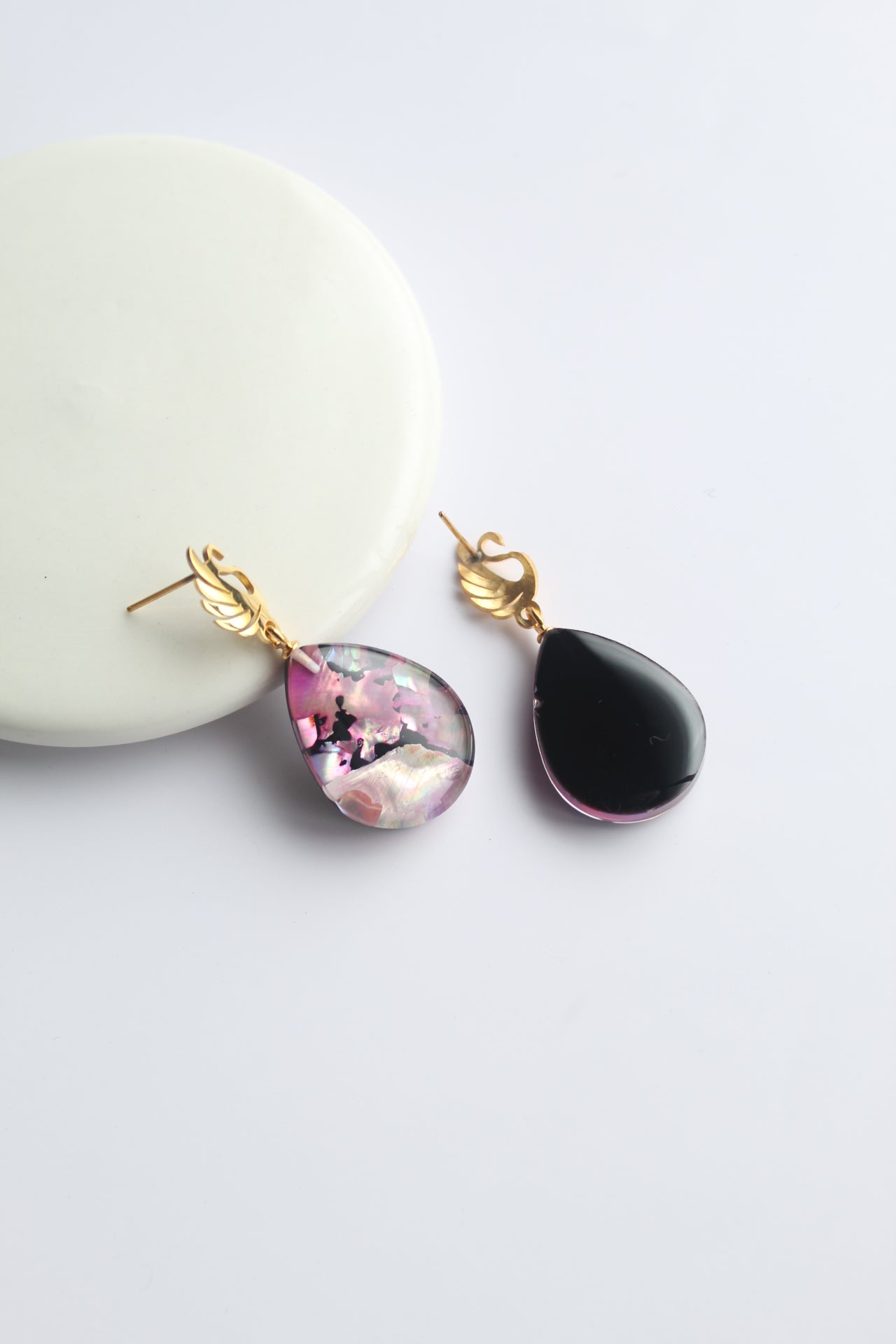 Water Drop Shaped Inlaid Abalone Shell (Pink) Earring
