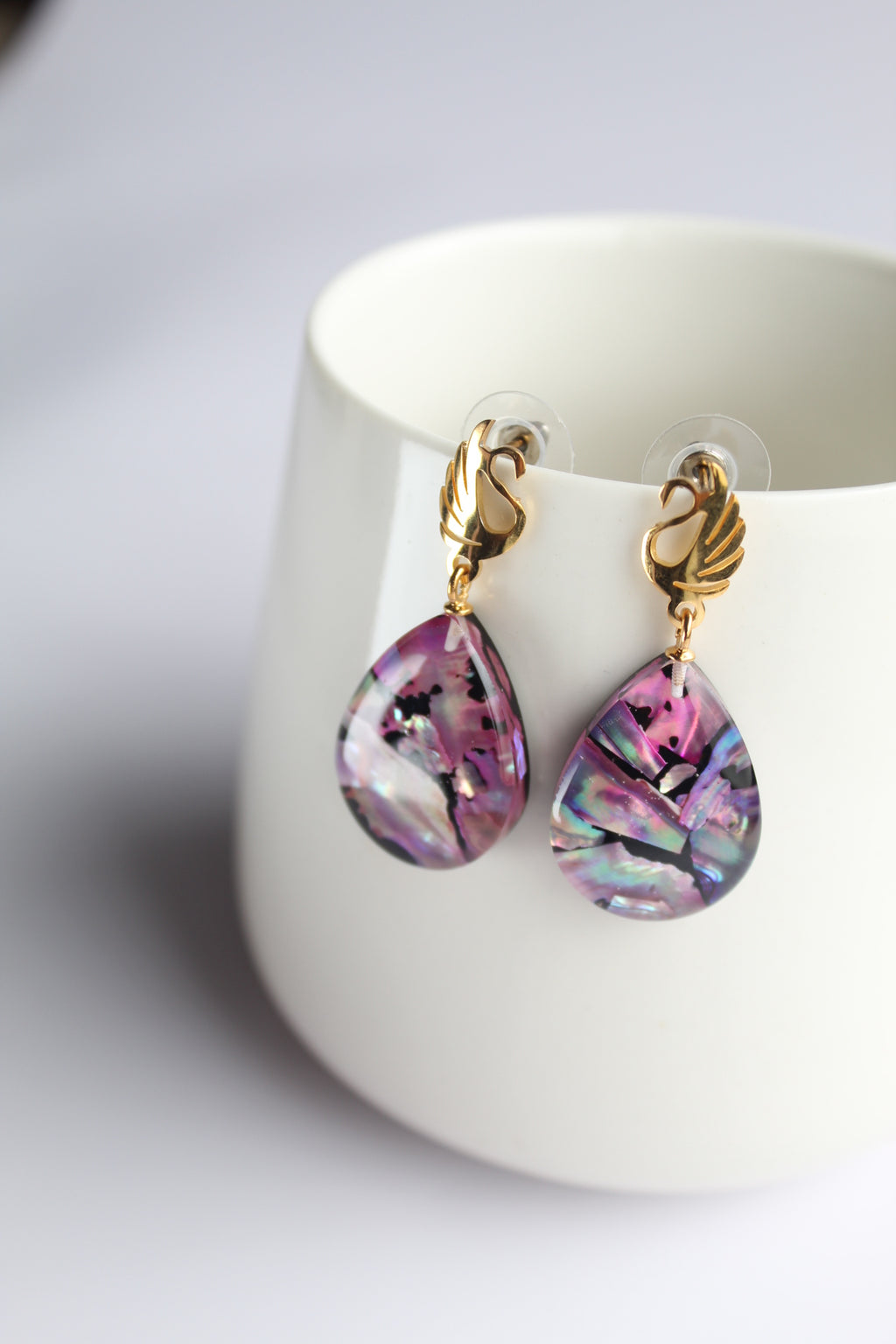 Water Drop Shaped Inlaid Abalone Shell (Pink) Earring