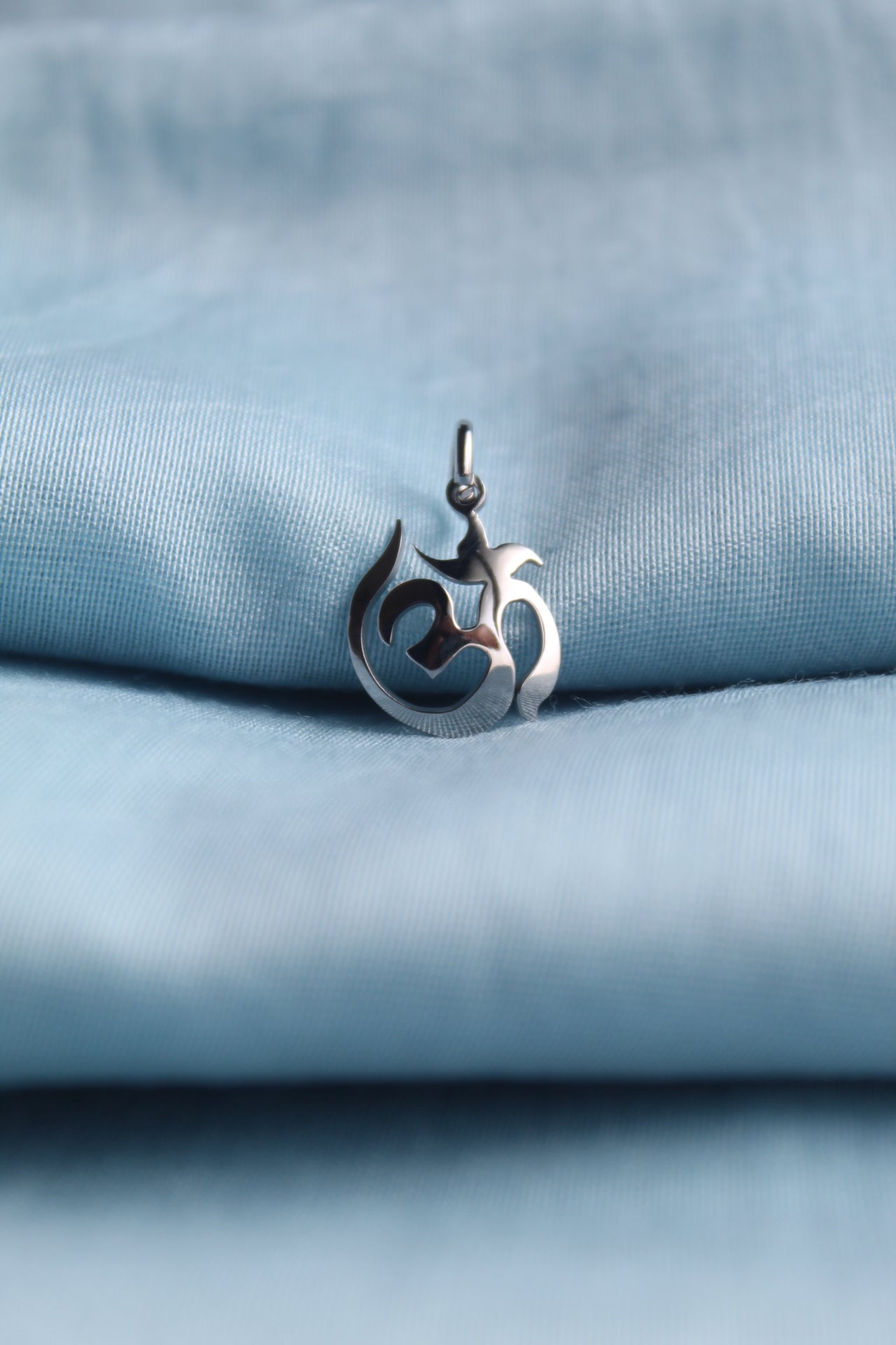 OM Pendant